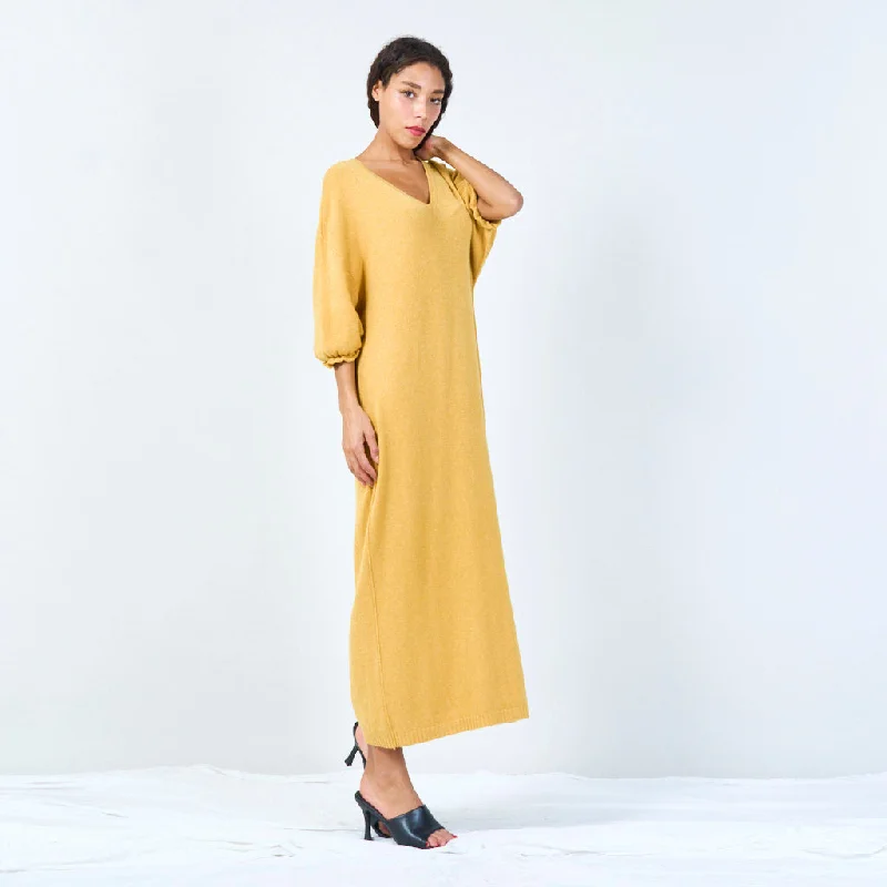 Relaxed fit v-neck midi dress wholesale