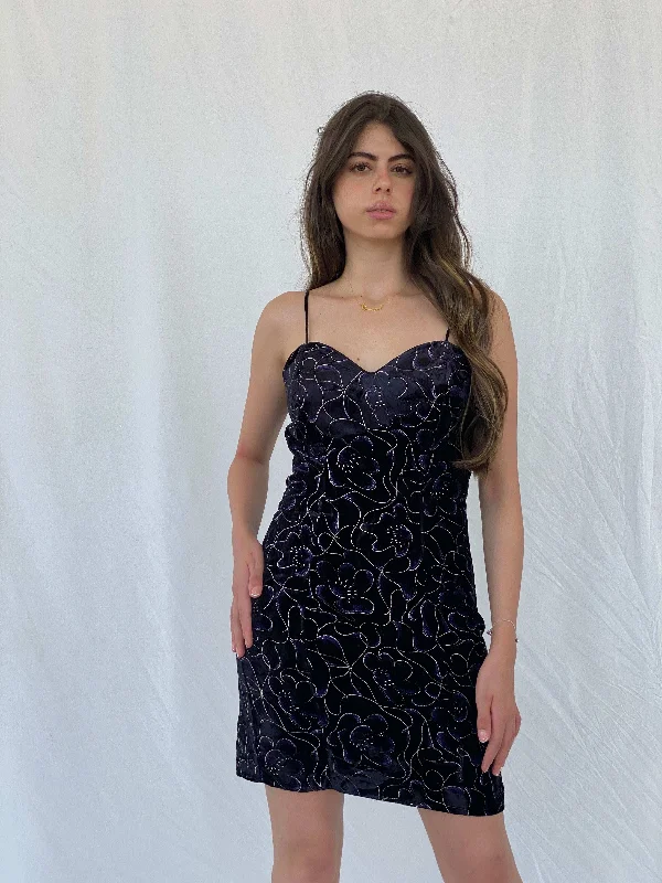 90s Be Smart Black and Purple Floral Velvet Strappy Dress - M